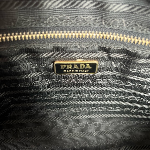 Authentic PRADA nylon bag - Picture 4 of 6